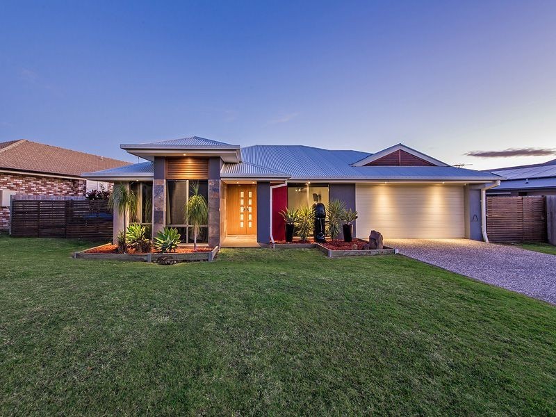 82 Ebony Cresent, Redland Bay QLD 4165