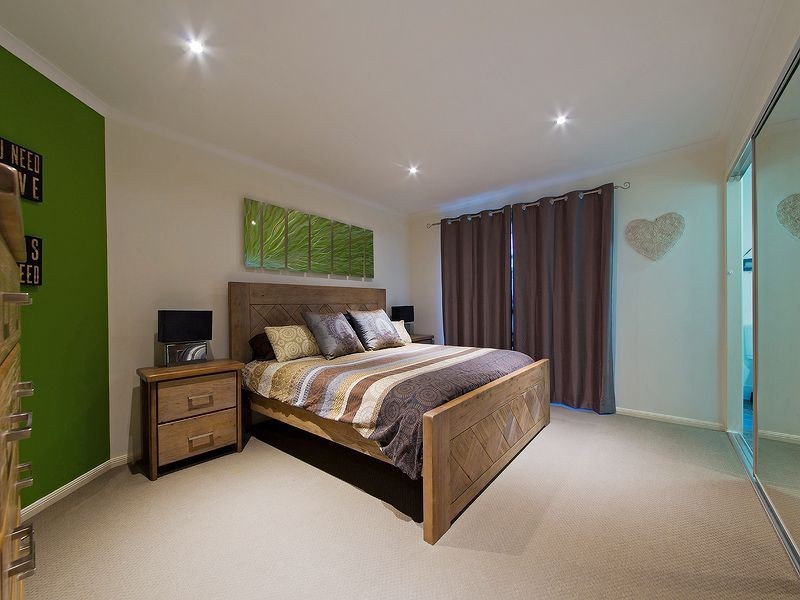 82 Ebony Cresent, Redland Bay QLD 4165