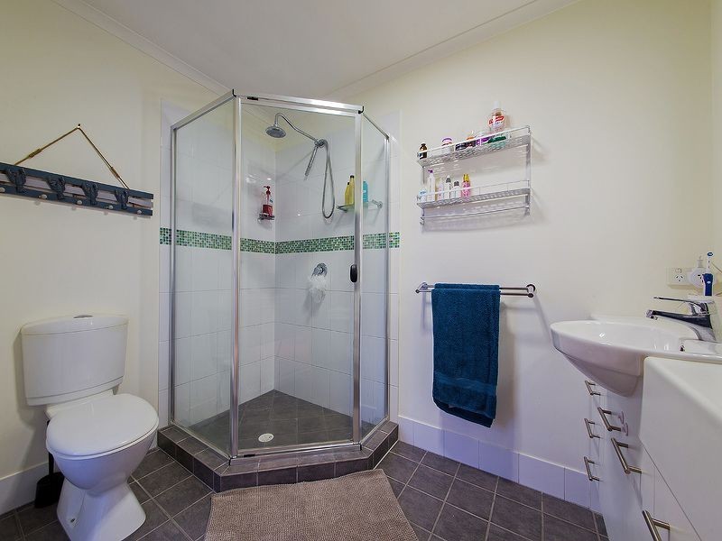 82 Ebony Cresent, Redland Bay QLD 4165