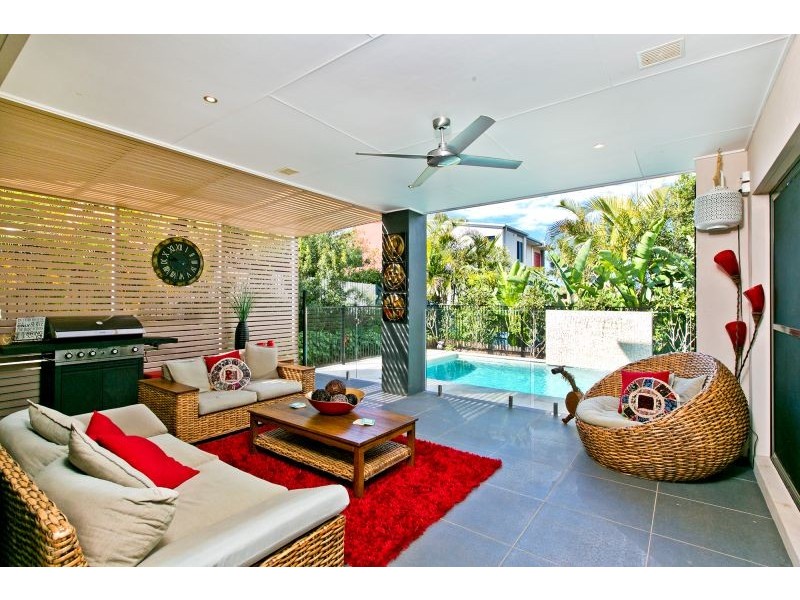 16 Hayman Street, Redland Bay QLD 4165
