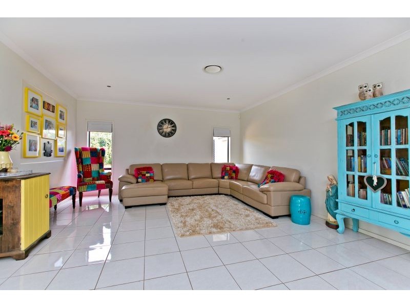 16 Hayman Street, Redland Bay QLD 4165