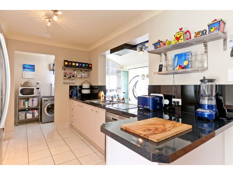 30 JAY CRESCENT, Redland Bay QLD 4165