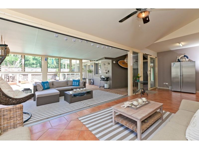 30 JAY CRESCENT, Redland Bay QLD 4165