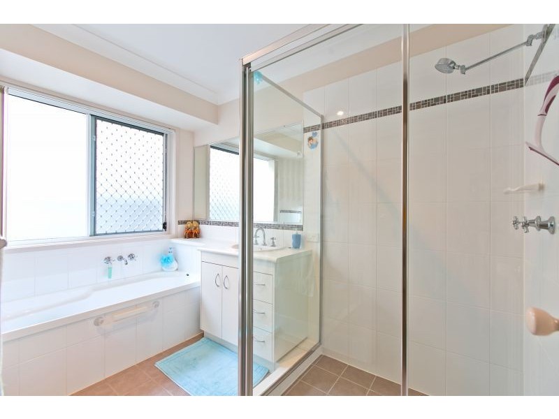 18 Ronnie St, Cleveland QLD 4163