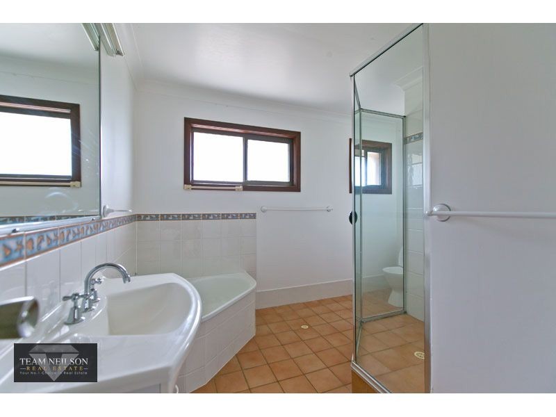 18-20 Roberts Street, Wellington Point QLD 4160