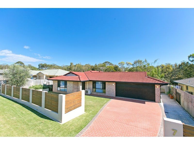 7 Snipe Street, Redland Bay QLD 4165