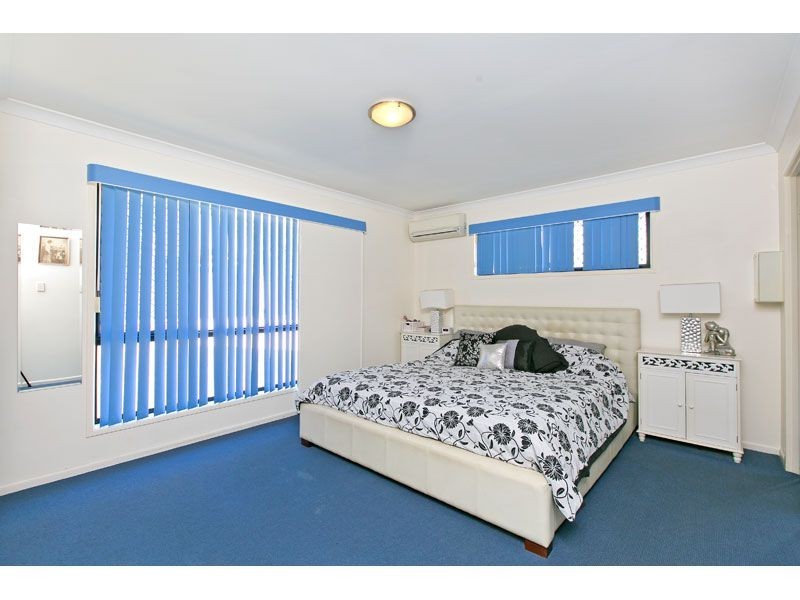 7 Snipe Street, Redland Bay QLD 4165