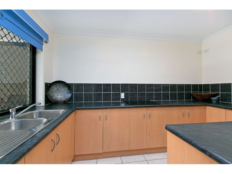 7 Snipe Street, Redland Bay QLD 4165