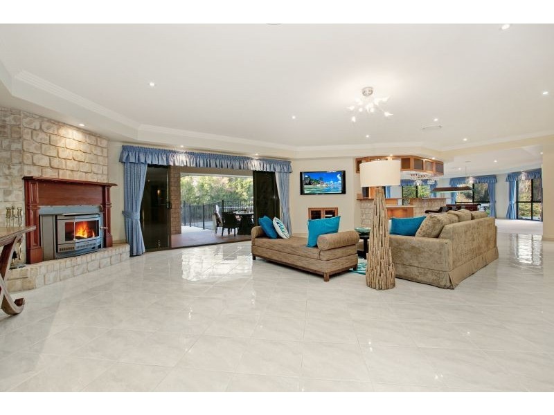 1 Honeysuckle Court, Cornubia QLD 4130