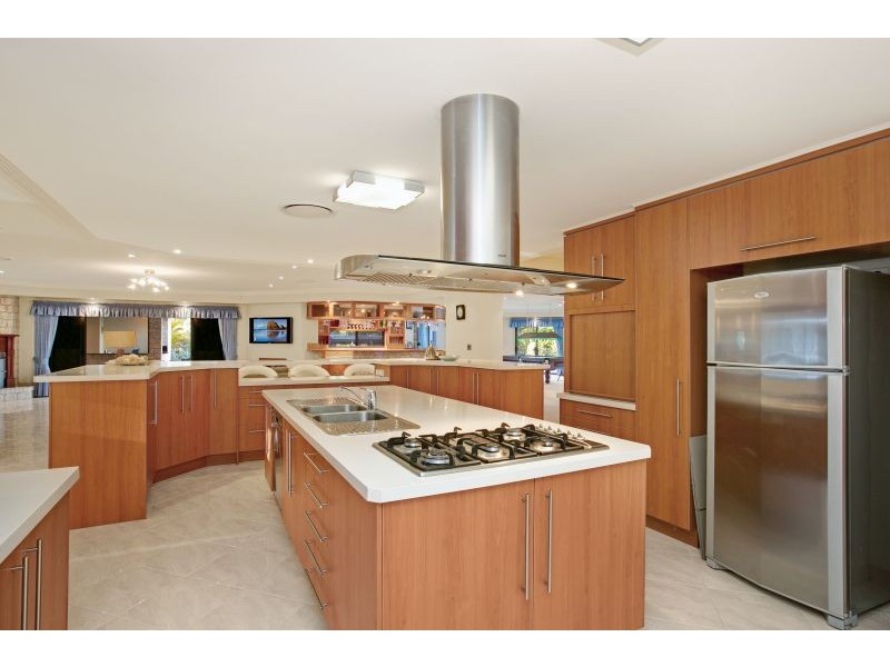 1 Honeysuckle Court, Cornubia QLD 4130