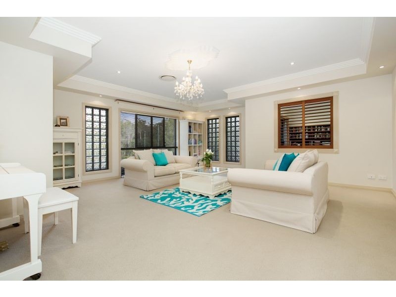 1 Honeysuckle Court, Cornubia QLD 4130