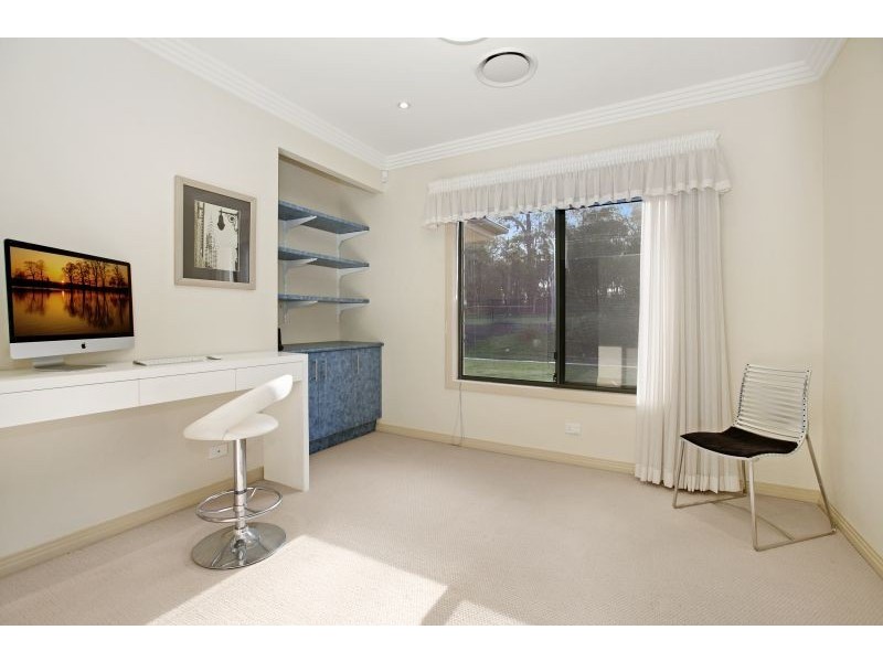 1 Honeysuckle Court, Cornubia QLD 4130