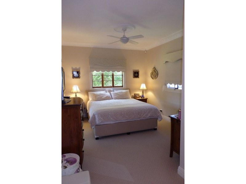 101 Passage Street, Cleveland QLD 4163