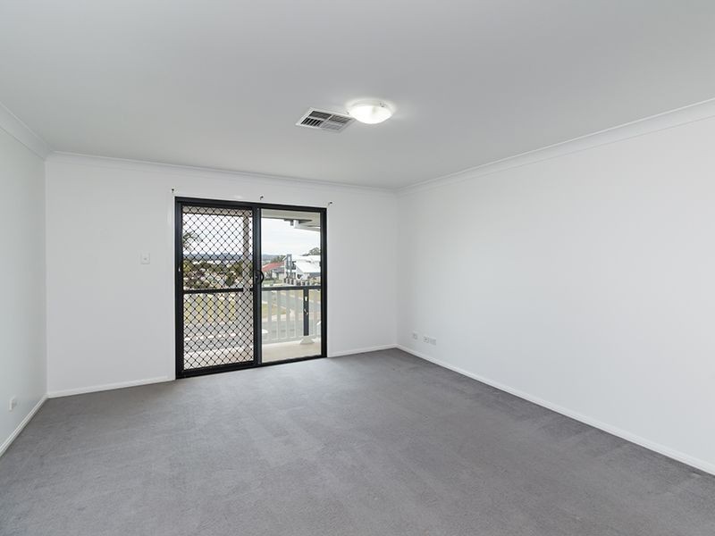 30 Kimbolton Dr, Redland Bay QLD 4165