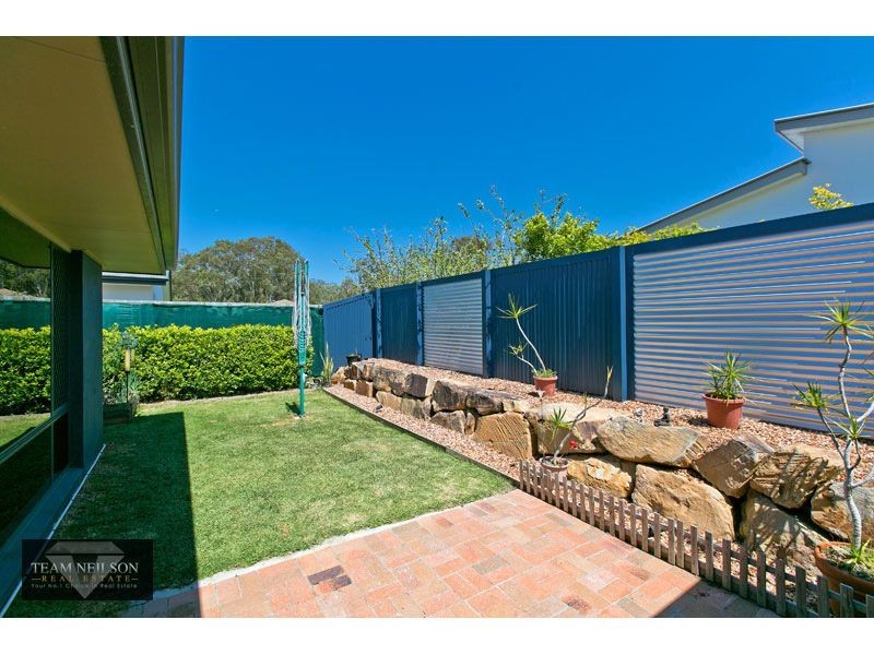 50 Azure Avenue, Redland Bay QLD 4165