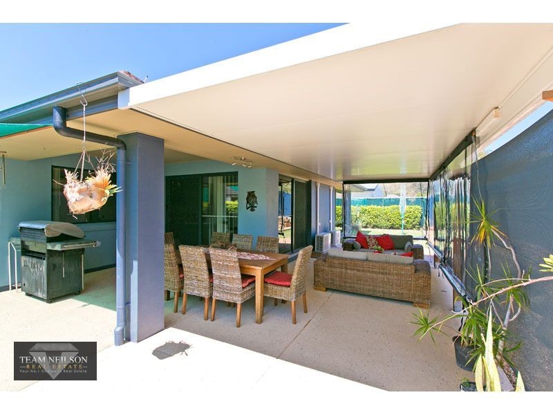50 Azure Avenue, Redland Bay QLD 4165