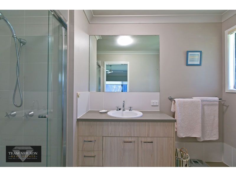50 Azure Avenue, Redland Bay QLD 4165