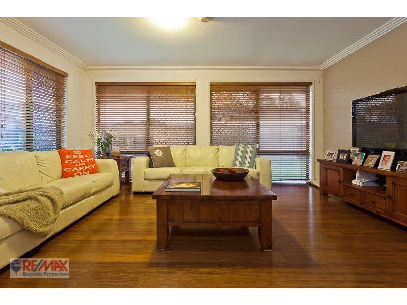 14 Moores Road, Redland Bay QLD 4165