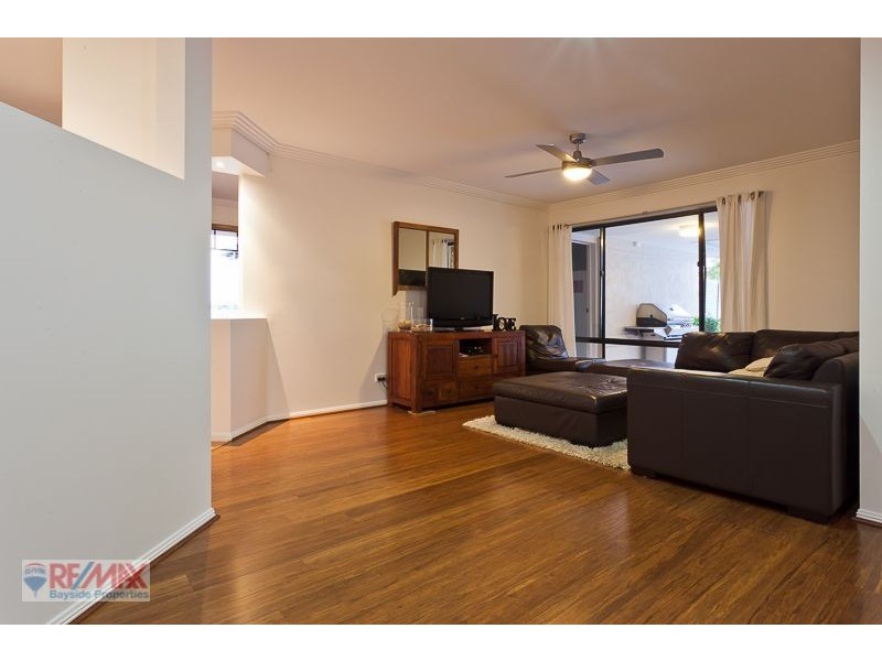 14 Moores Road, Redland Bay QLD 4165