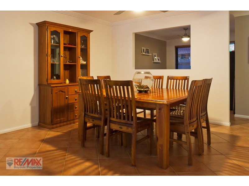 14 Moores Road, Redland Bay QLD 4165