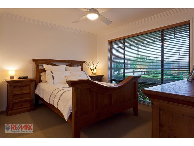 14 Moores Road, Redland Bay QLD 4165
