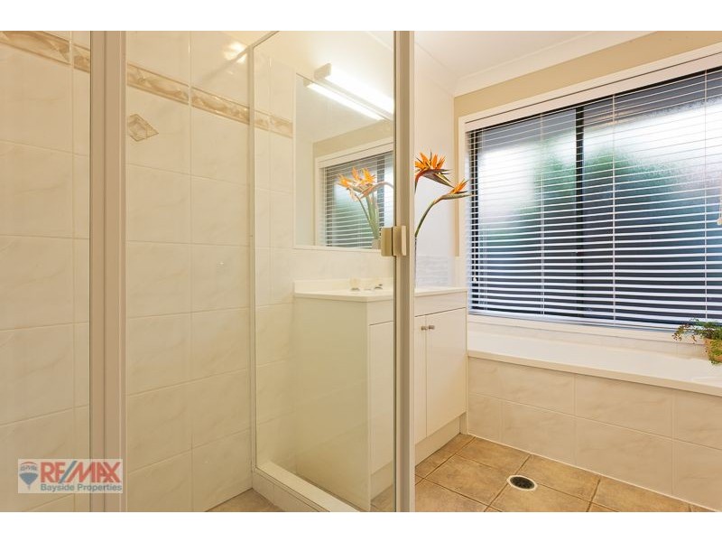 14 Moores Road, Redland Bay QLD 4165