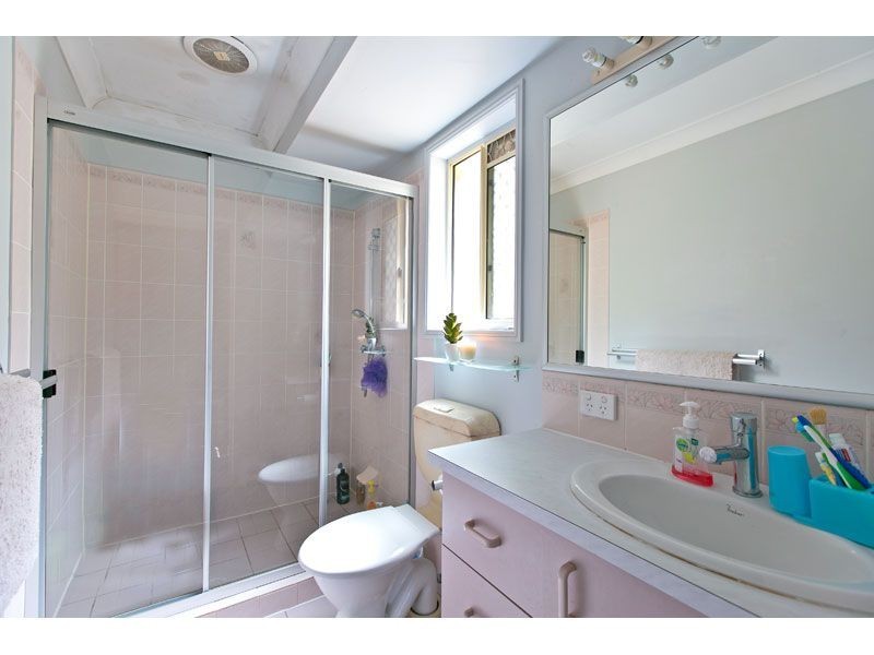 3 Buggy Place, Redland Bay QLD 4165