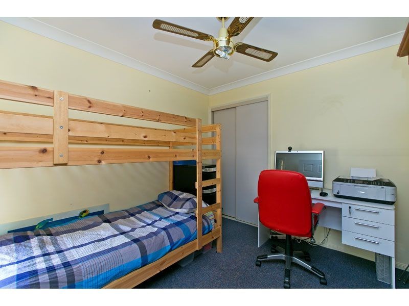 3 Buggy Place, Redland Bay QLD 4165