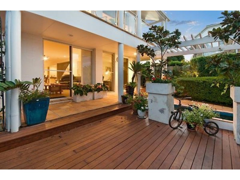 16 Oak Street, Ormiston QLD 4160