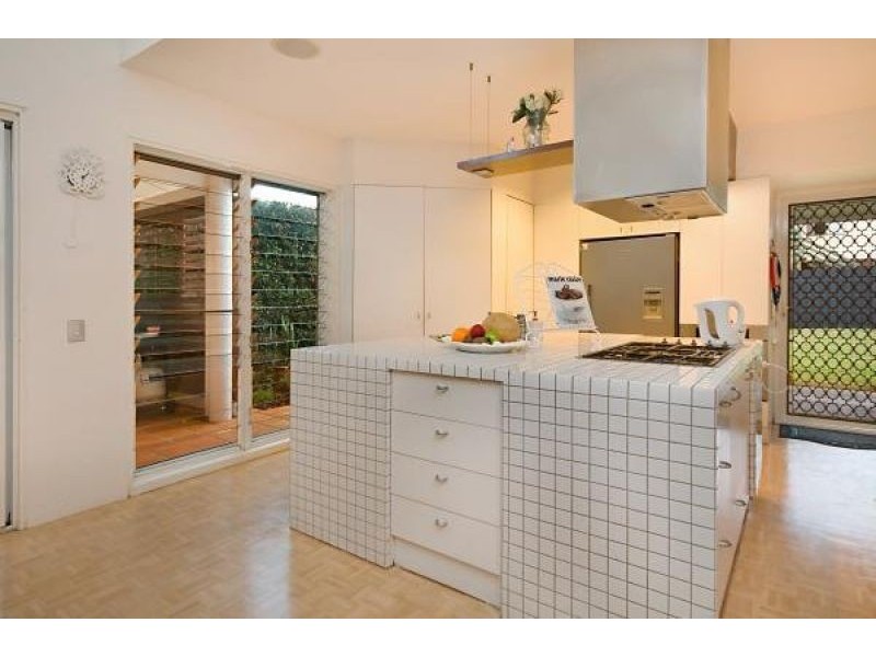 16 Oak Street, Ormiston QLD 4160