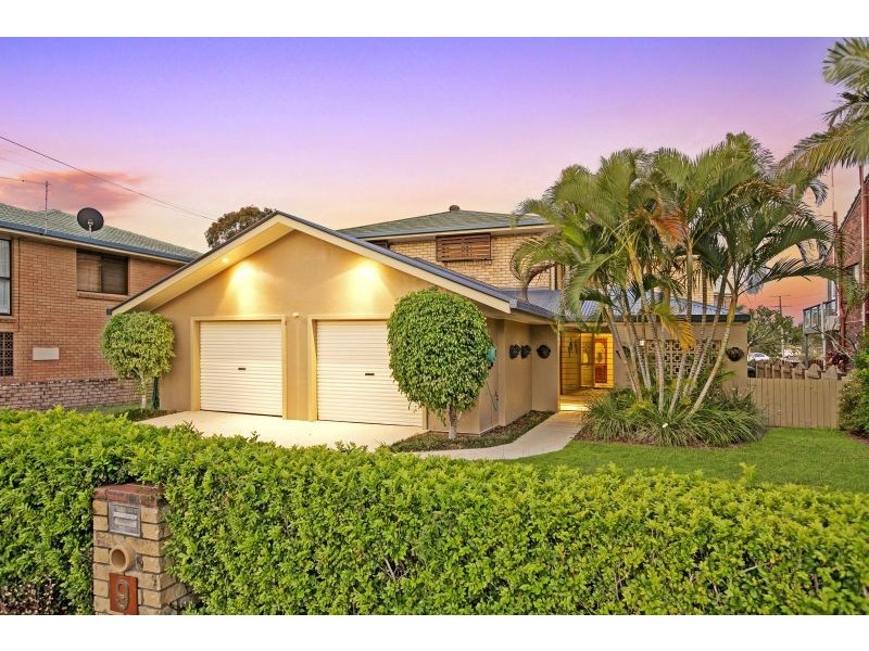 9 Beach Court, Victoria Point QLD 4165