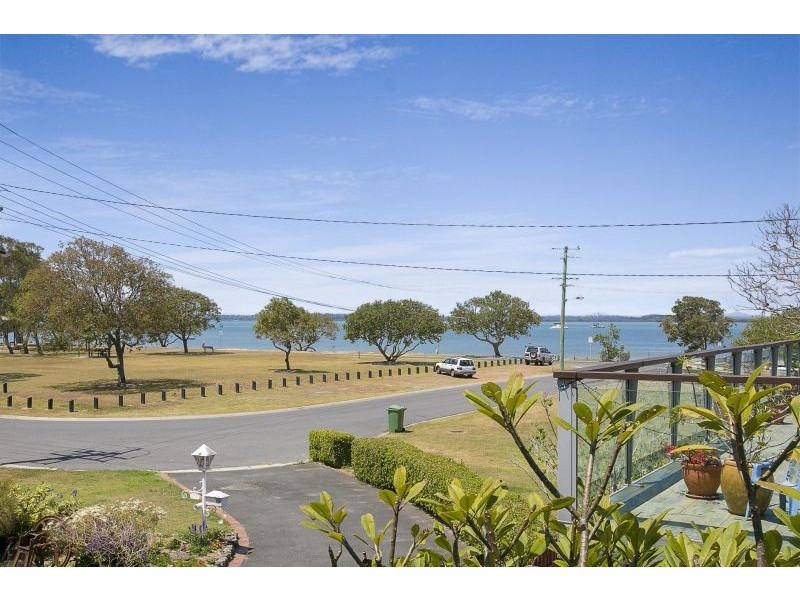 9 Beach Court, Victoria Point QLD 4165