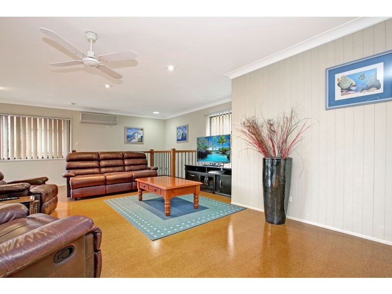 9 Beach Court, Victoria Point QLD 4165