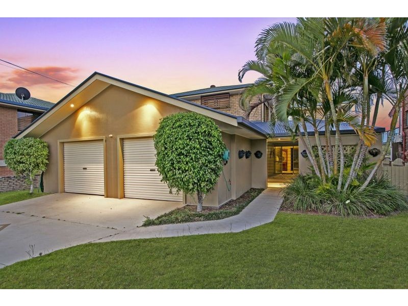 9 Beach Court, Victoria Point QLD 4165