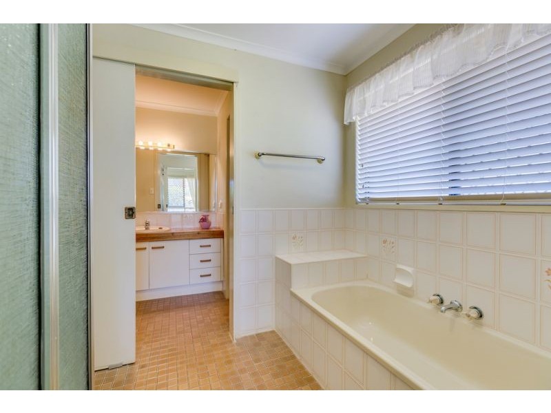 85 Long Street, Cleveland QLD 4163