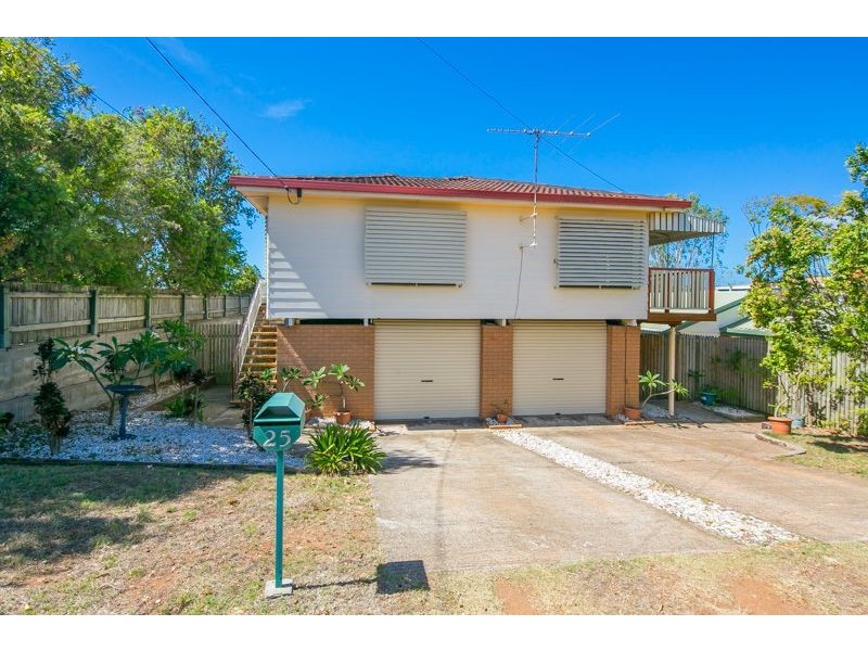 25 Napier Street, Birkdale QLD 4159