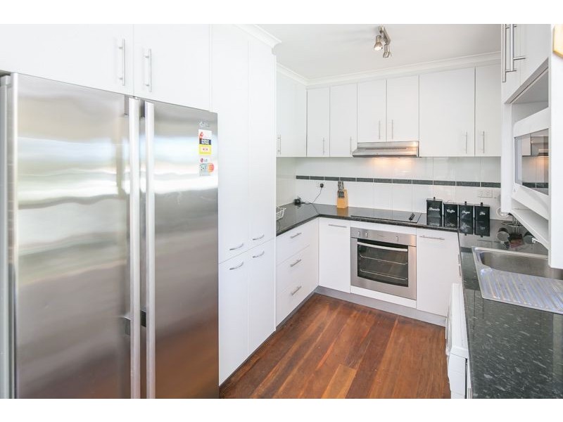 25 Napier Street, Birkdale QLD 4159