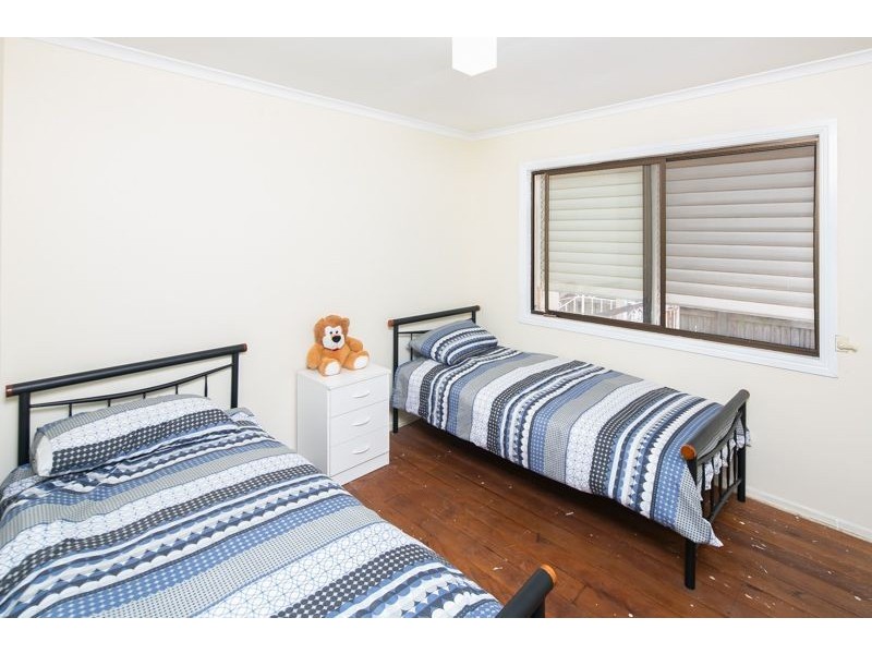 25 Napier Street, Birkdale QLD 4159