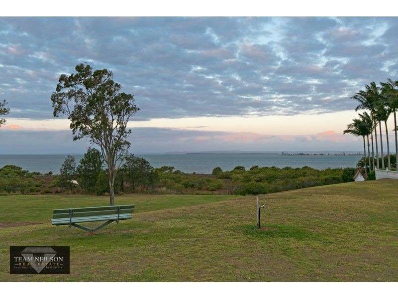2 Outlook Parade, Ormiston QLD 4160