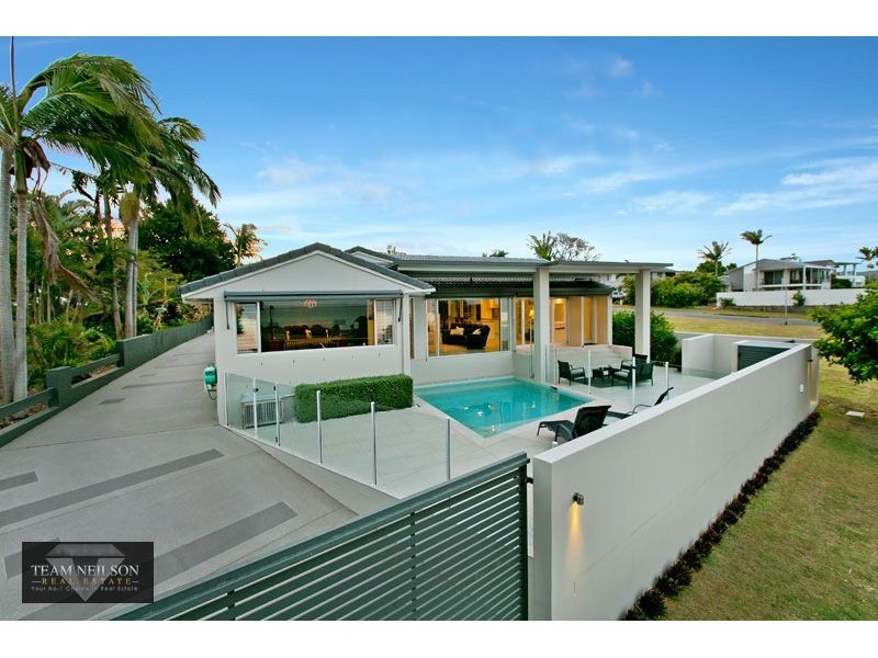 2 Outlook Parade, Ormiston QLD 4160