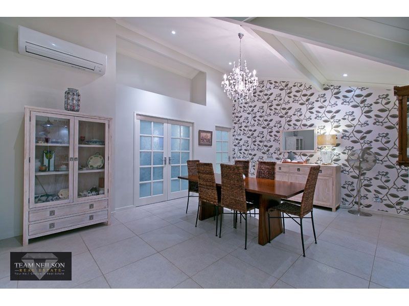 2 Outlook Parade, Ormiston QLD 4160