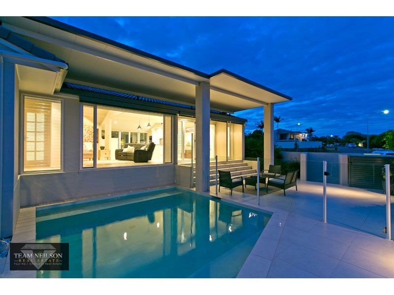 2 Outlook Parade, Ormiston QLD 4160
