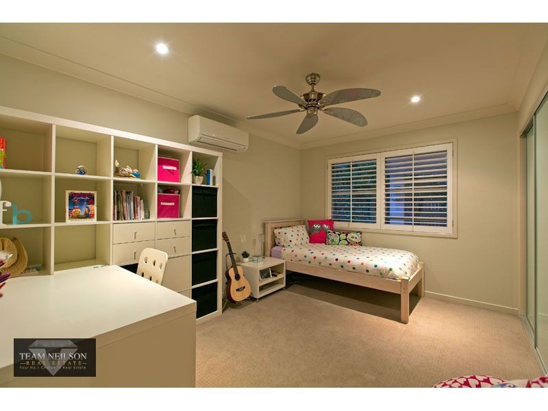 2 Outlook Parade, Ormiston QLD 4160