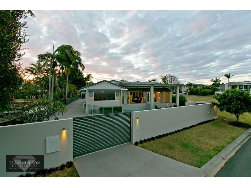 2 Outlook Parade, Ormiston QLD 4160