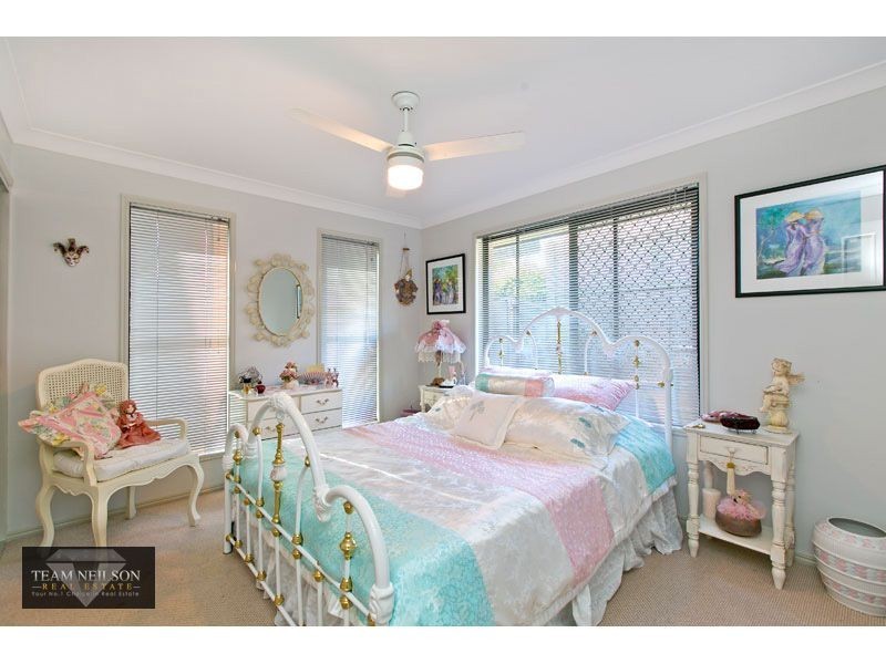 77 Belford Drive, Wellington Point QLD 4160