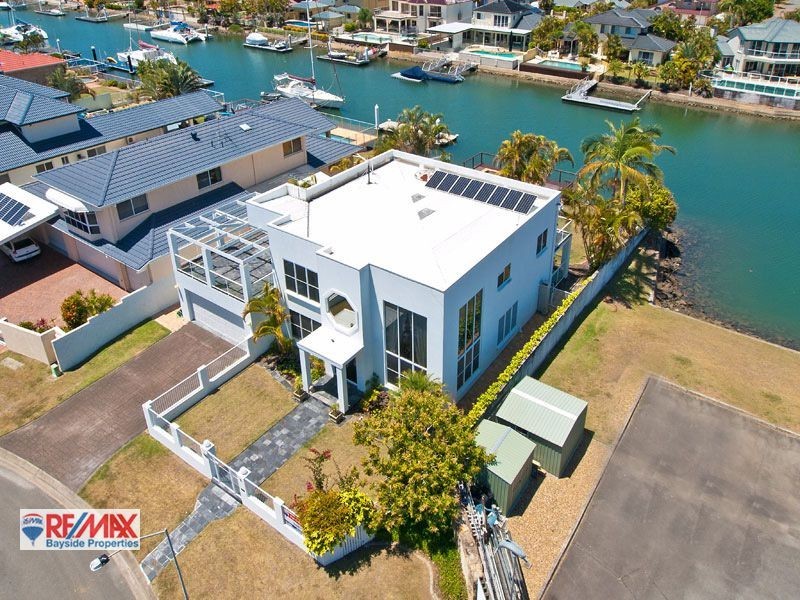 8 Mainsail St, Birkdale QLD 4159