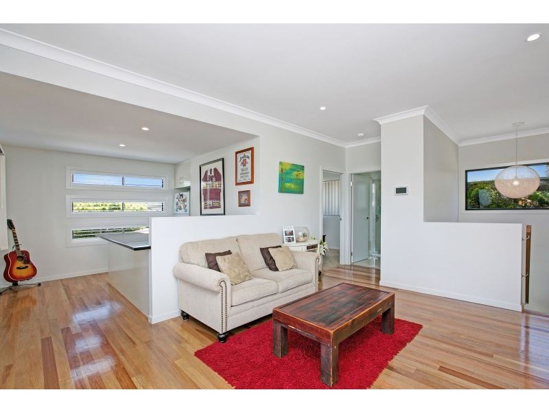 48 Torquay Road, Redland Bay QLD 4165