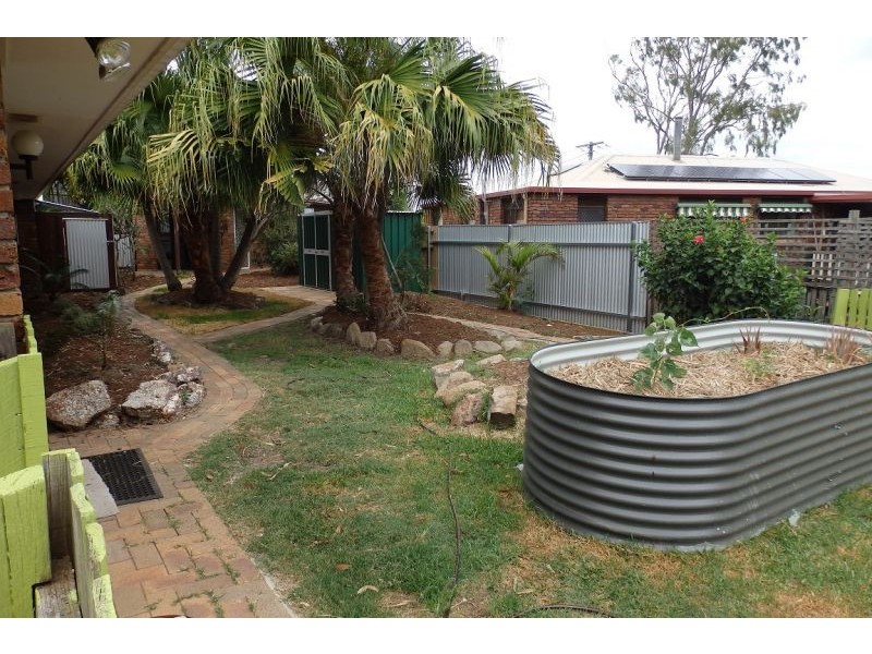 8 Chinnock Court, Alexandra Hills QLD 4161