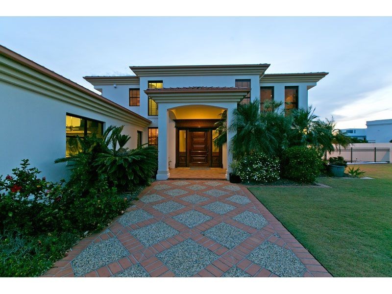 16 RABY BAY BOULEVARD, Raby Bay QLD 4163