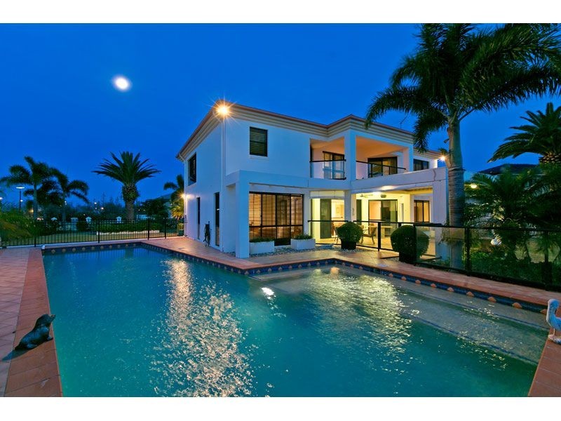 16 RABY BAY BOULEVARD, Raby Bay QLD 4163